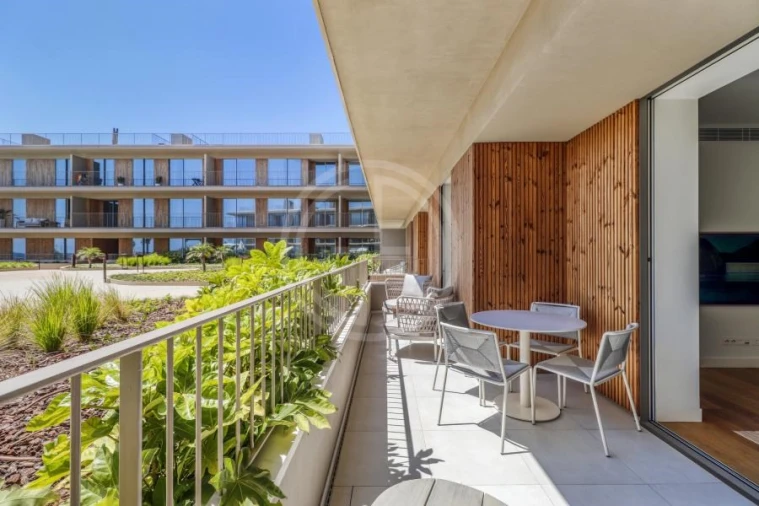 Apartamento T2 para Venda em Quarteira Foto 3