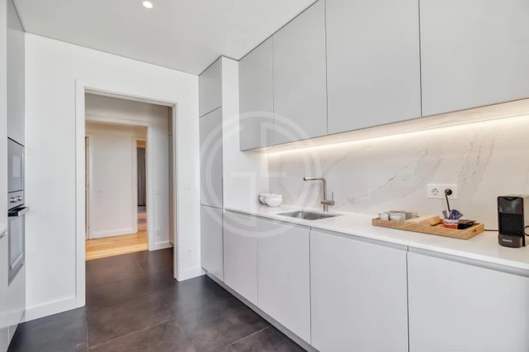 Apartamento T2 para Venda em Quarteira Foto 9