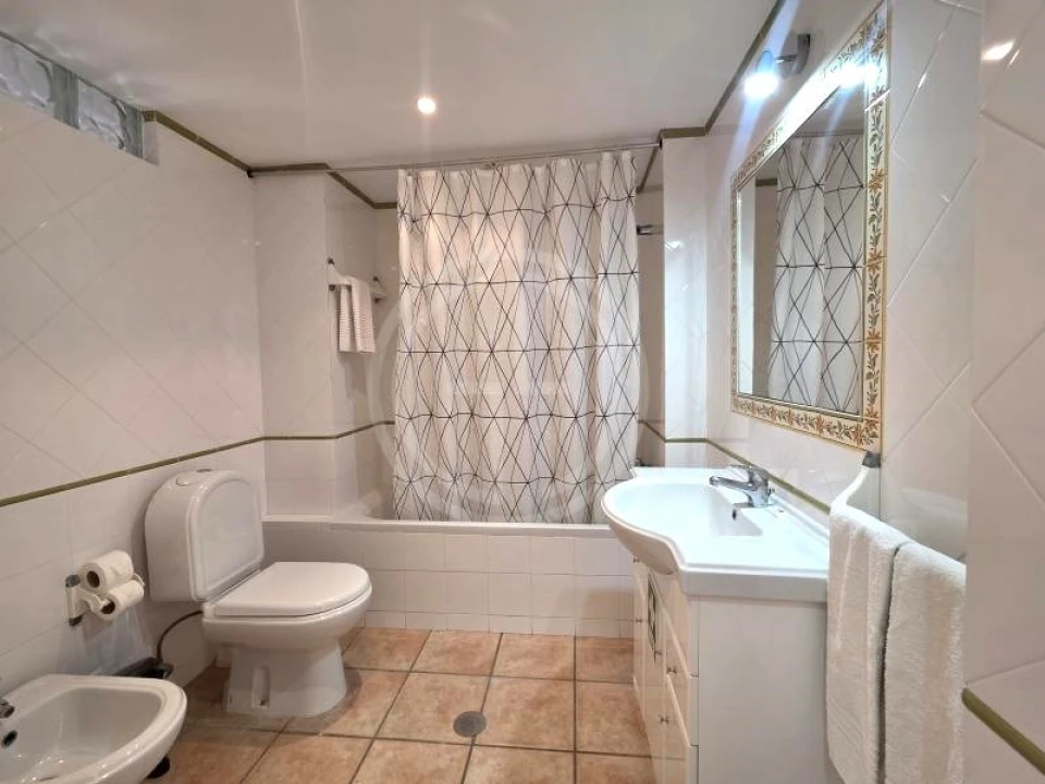 Apartamento T2 para Venda em Quarteira Foto 12