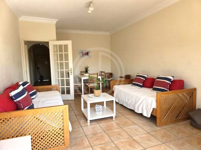 Apartamento T2 para Venda em Quarteira Foto 3