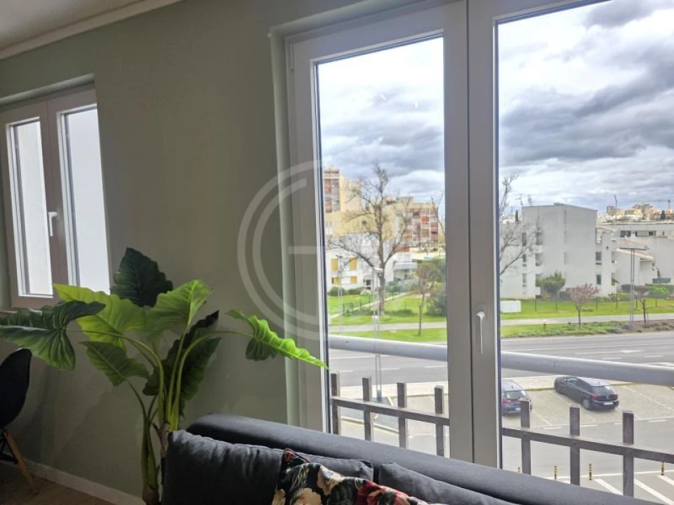 Apartamento para Venda em Quarteira Foto 6