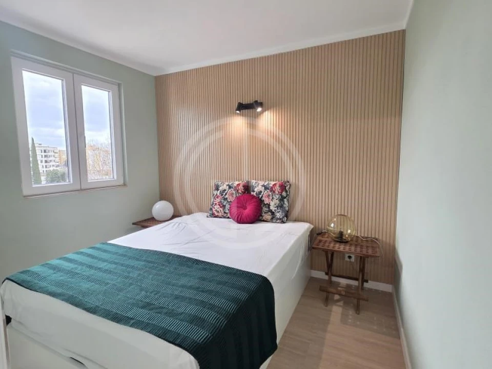 Apartamento para Venda em Quarteira Foto 7
