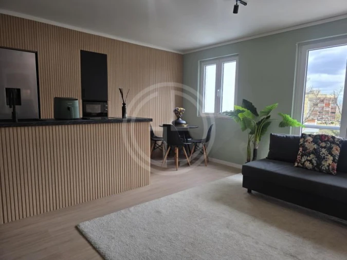 Apartamento para Venda em Quarteira Foto 3