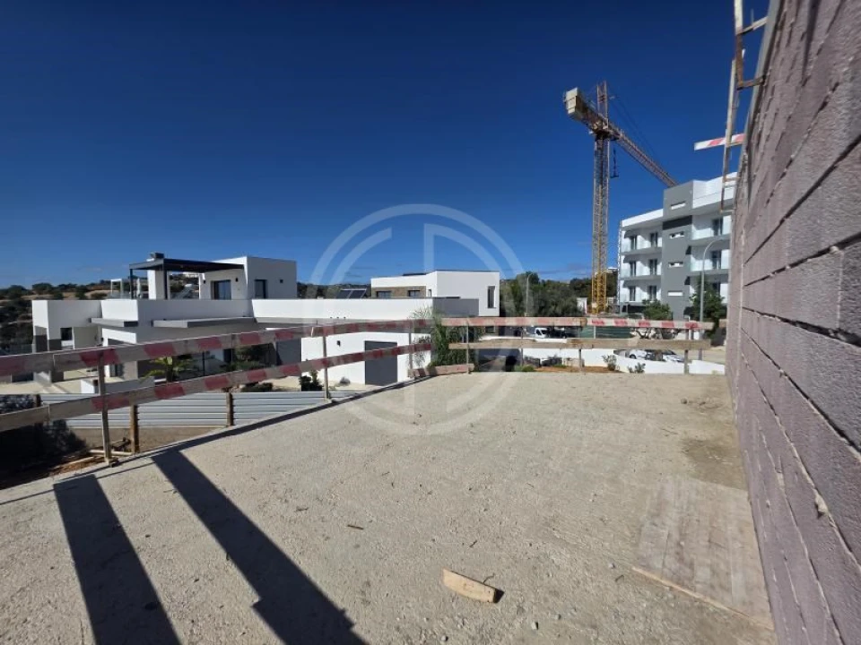 Moradia T5 para Venda em Loule (São Sebastião) Foto 7