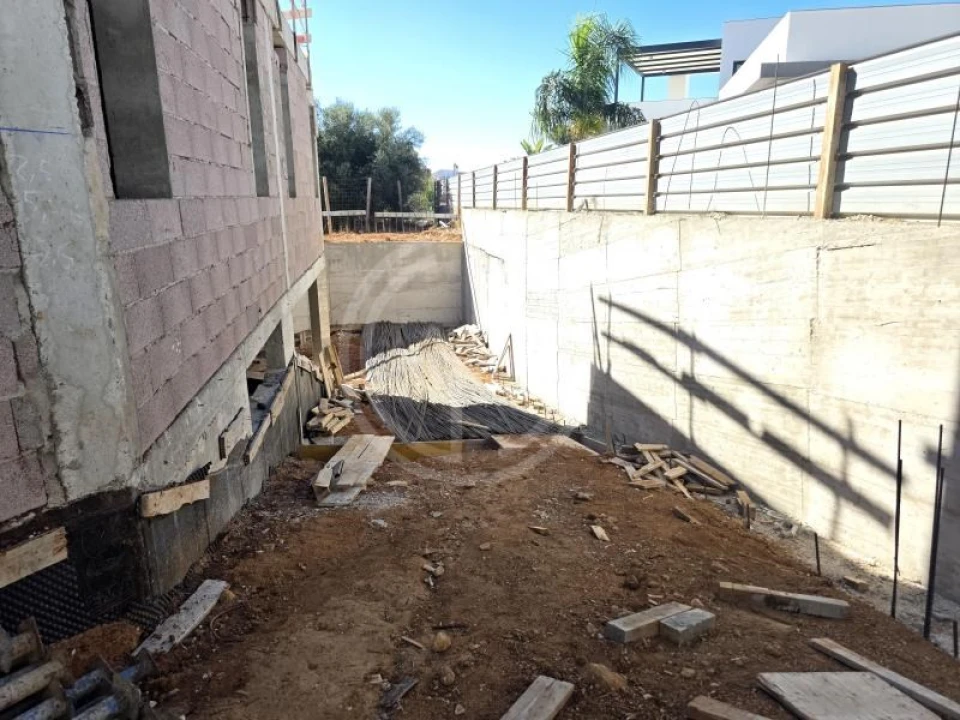 Moradia T5 para Venda em Loule (São Sebastião) Foto 16