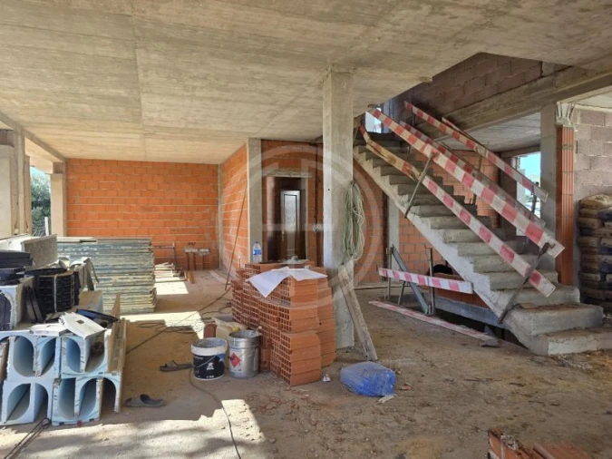 Moradia T5 para Venda em Loule (São Sebastião) Foto 5