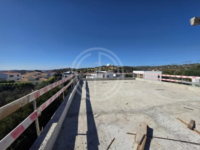 Moradia T5 para Venda em Loule (São Sebastião) Foto 11