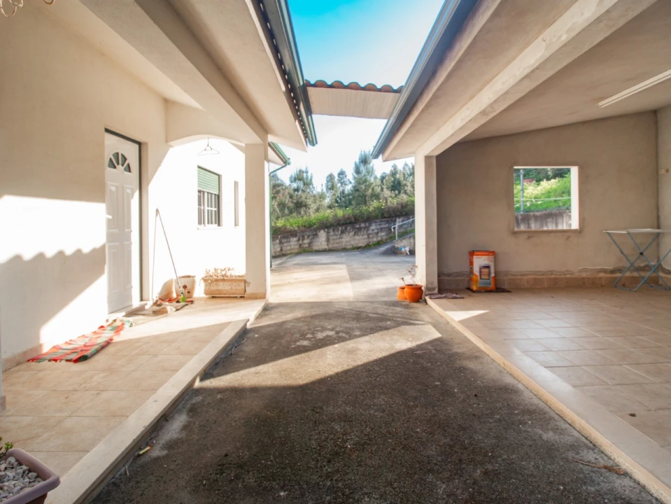 Moradia T3 para Venda em Serpins Foto 9