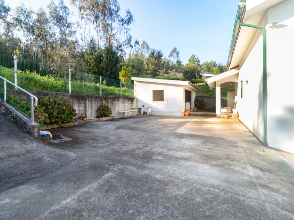 Moradia T3 para Venda em Serpins Foto 32