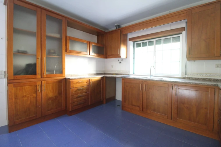 Moradia T3 para Venda em Serpins Foto 11