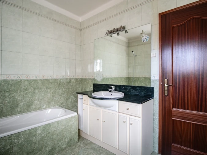 Moradia T3 para Venda em Serpins Foto 22