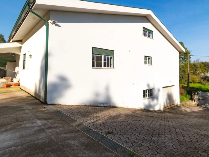 Moradia T3 para Venda em Serpins Foto 31