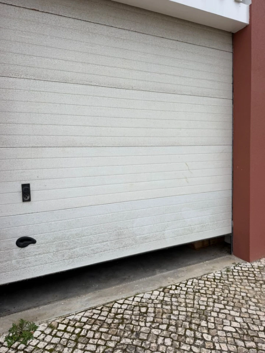 Garagem para Venda em Tavarede Foto 9