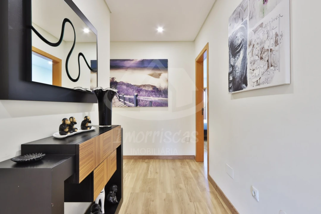 Apartamento T4 para Venda em Camarate, Unhos e Apelação Foto 10