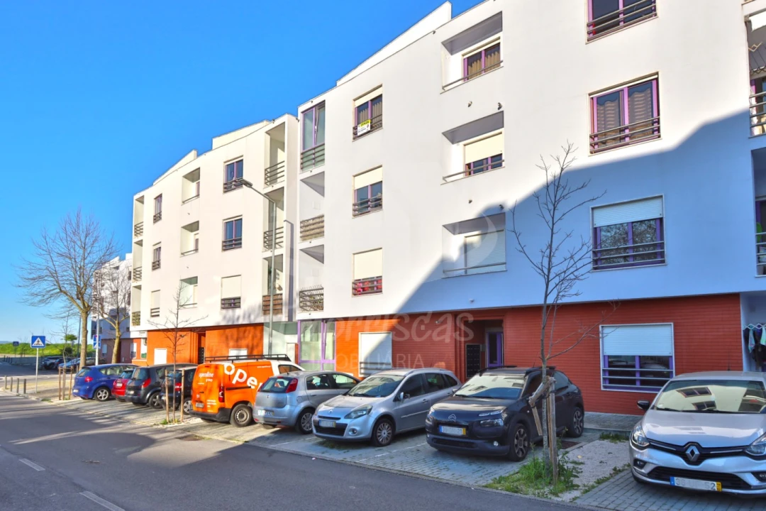 Apartamento T4 para Venda em Camarate, Unhos e Apelação Foto 26