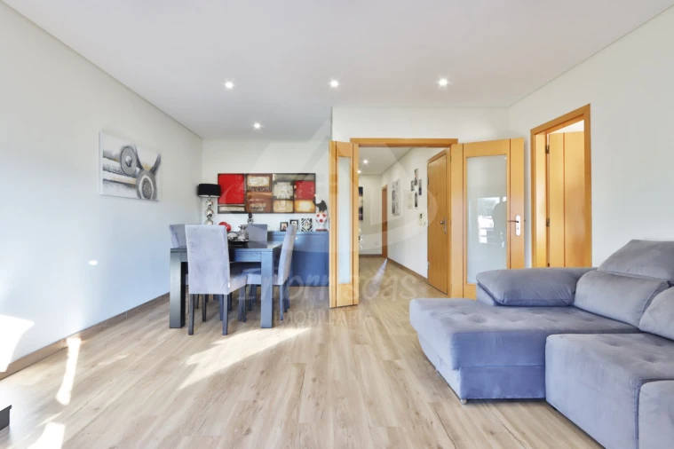 Apartamento T4 para Venda em Camarate, Unhos e Apelação Foto 3