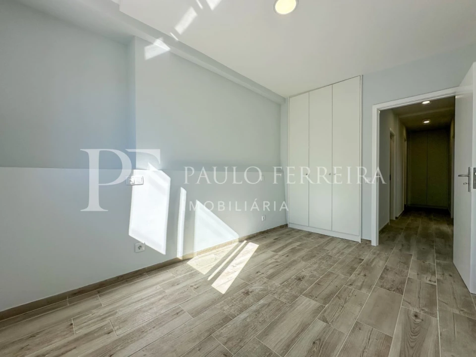 Moradia T2 para Arrendamento em Ribeirão Foto 4