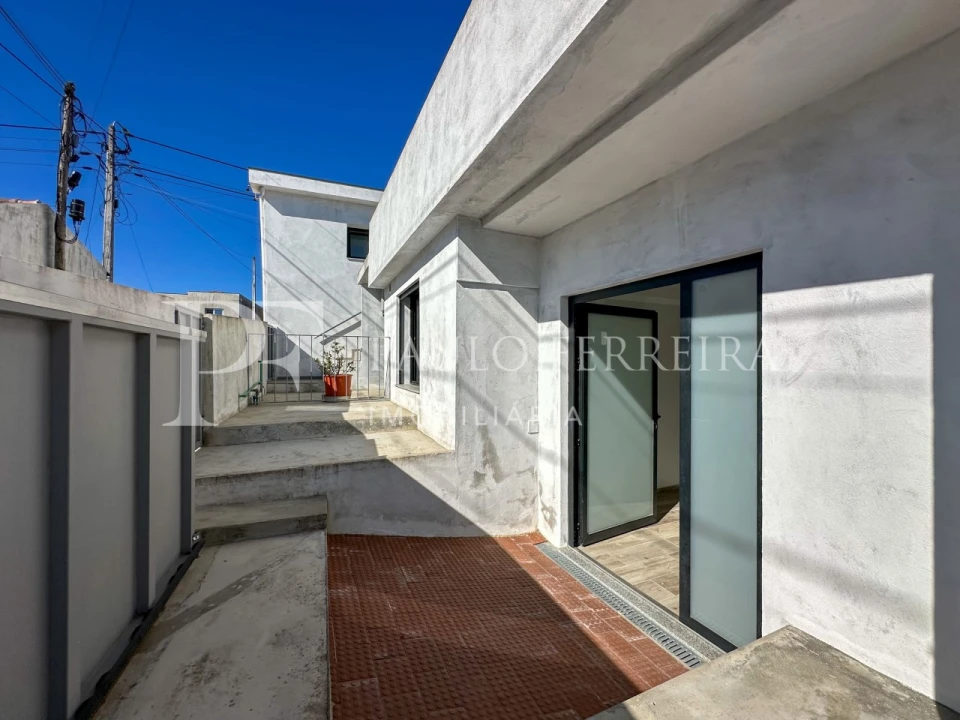 Moradia T2 para Arrendamento em Ribeirão Foto 9