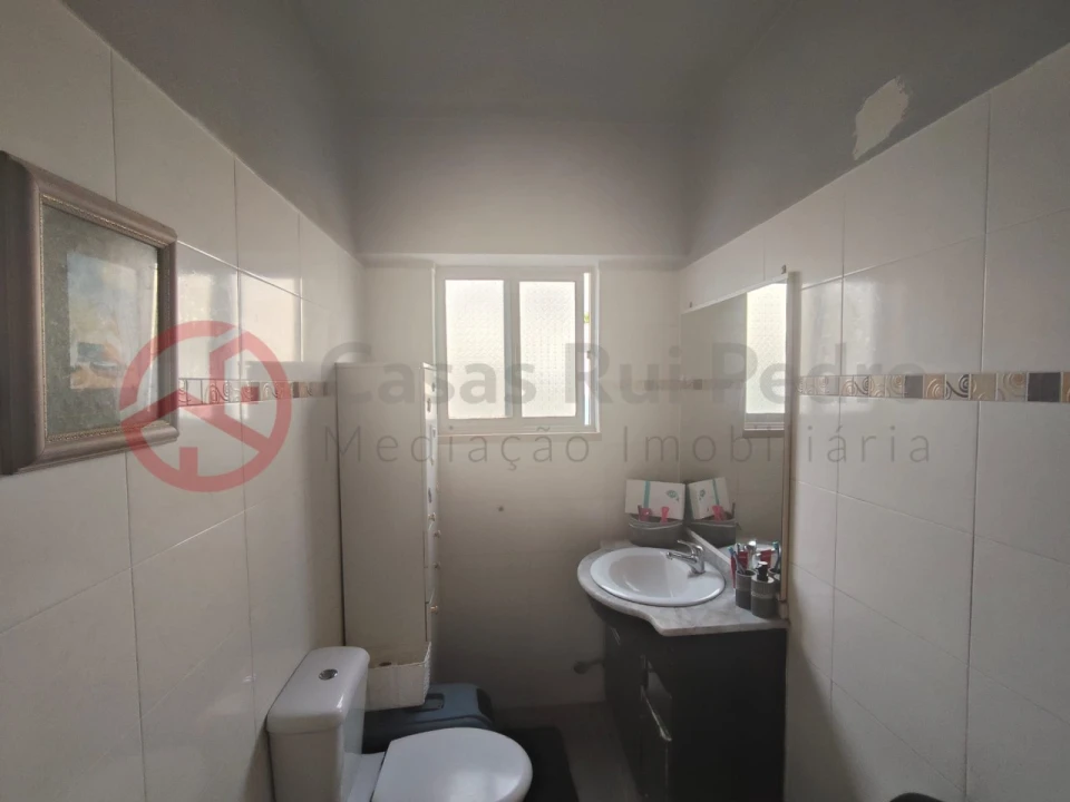 Apartamento T2 para Venda em Amora Foto 39