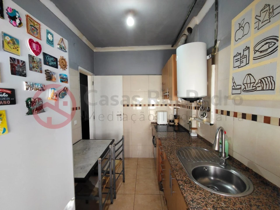 Apartamento T2 para Venda em Amora Foto 7