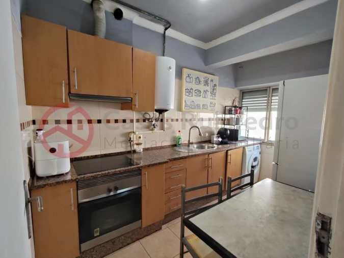 Apartamento T2 para Venda em Amora Foto 2