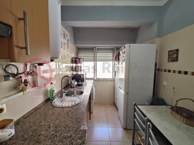Apartamento T2 para Venda em Amora Foto 4
