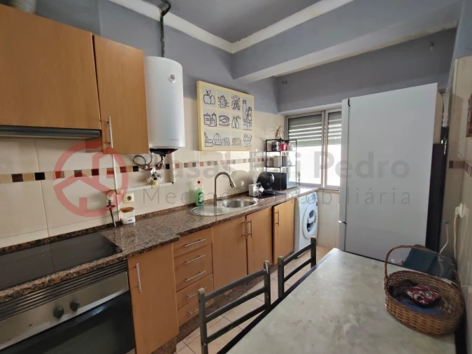 Apartamento T2 para Venda em Amora Foto 1