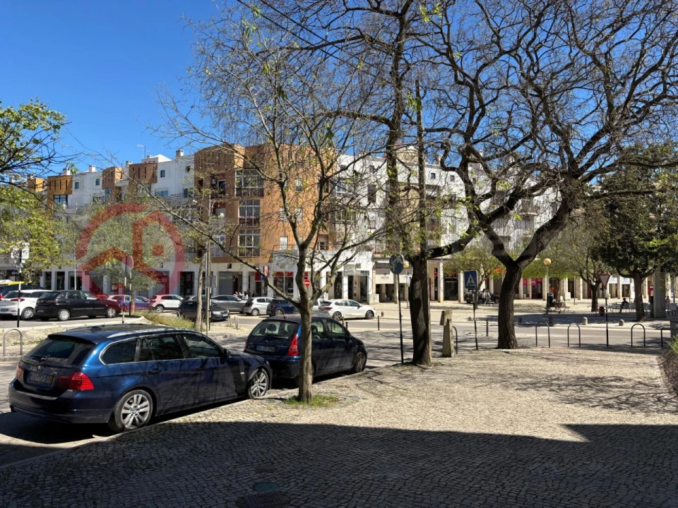 Apartamento T3 para Venda em Laranjeiro e Feijó Foto 24