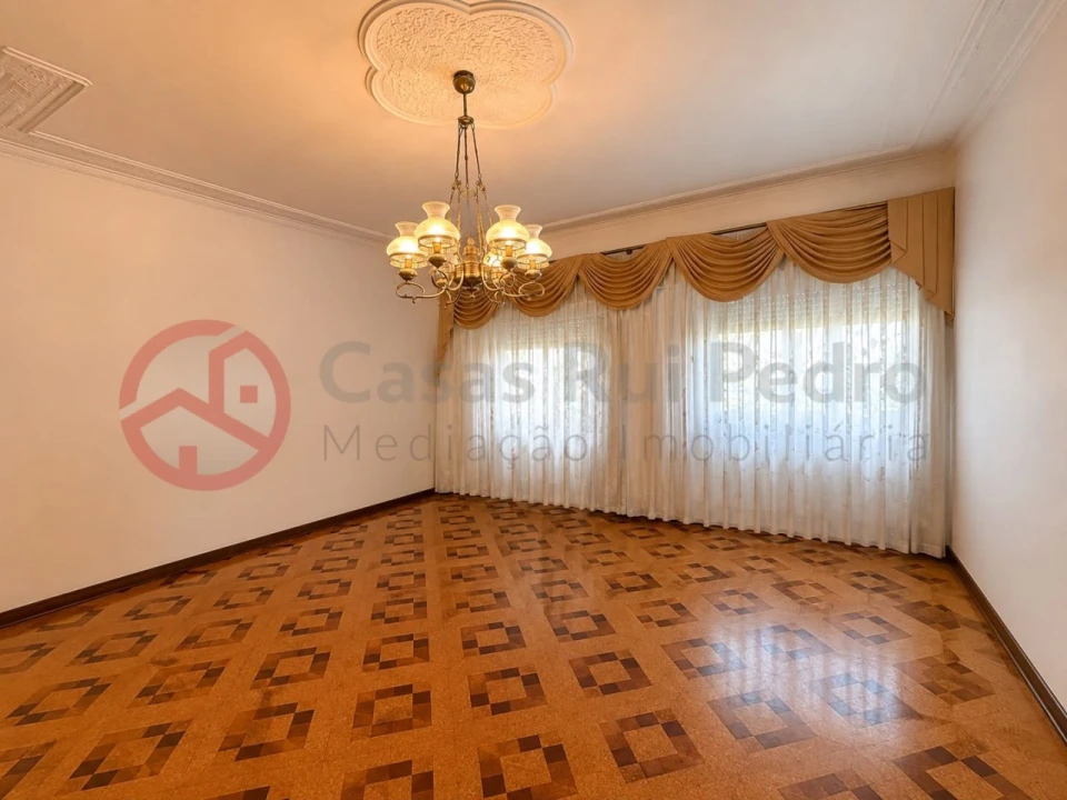 Apartamento T3 para Venda em Laranjeiro e Feijó Foto 3