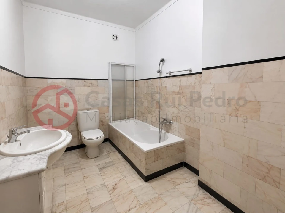 Apartamento T3 para Venda em Laranjeiro e Feijó Foto 23