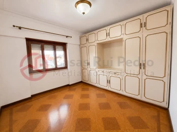 Apartamento T3 para Venda em Laranjeiro e Feijó