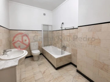 Apartamento T3 para Venda em Laranjeiro e Feijó