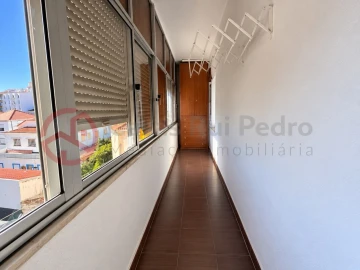 Apartamento T3 para Venda em Laranjeiro e Feijó