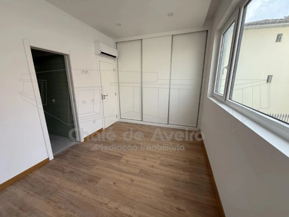 Moradia T2 para Venda em Glória e Vera Cruz Foto 7