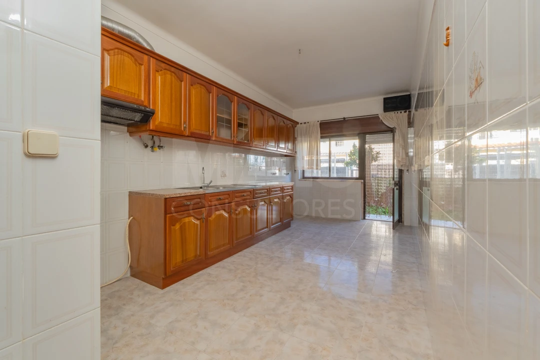 Moradia T4 para Venda em Samora Correia Foto 9