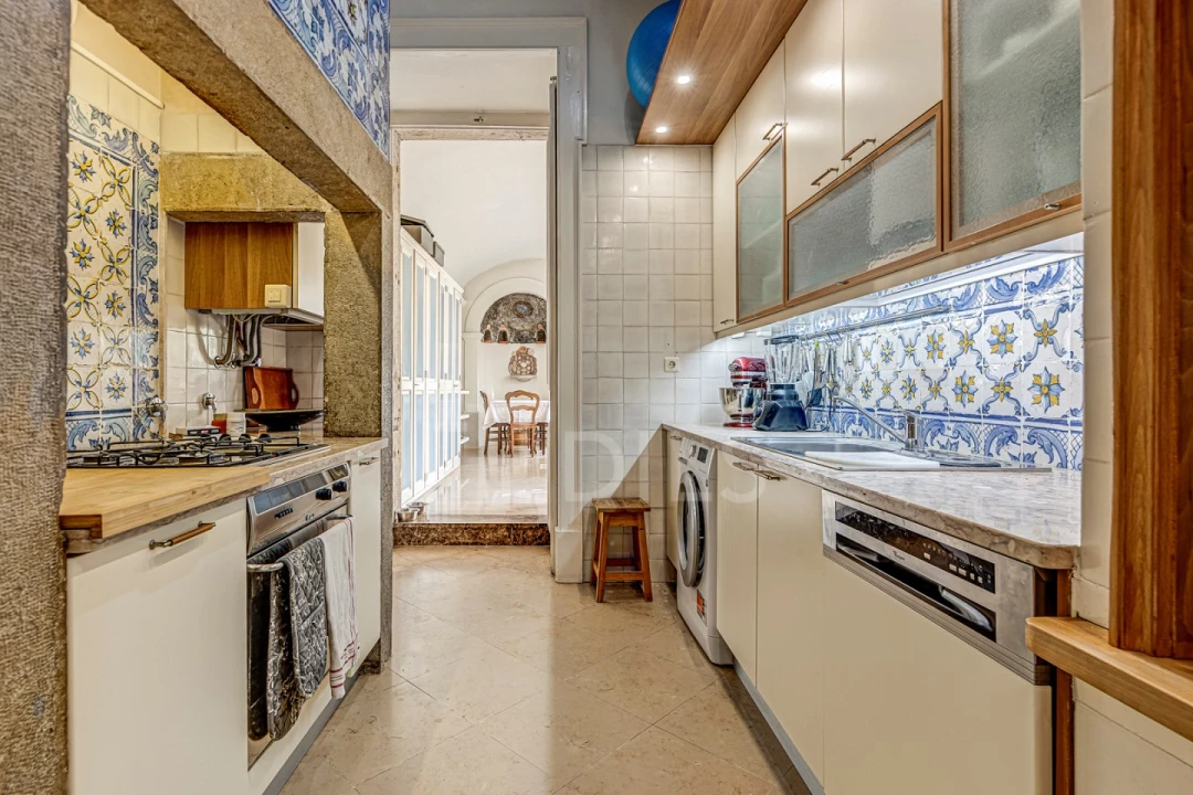 Apartamento T3 para Venda em Santa Maria Maior Foto 9