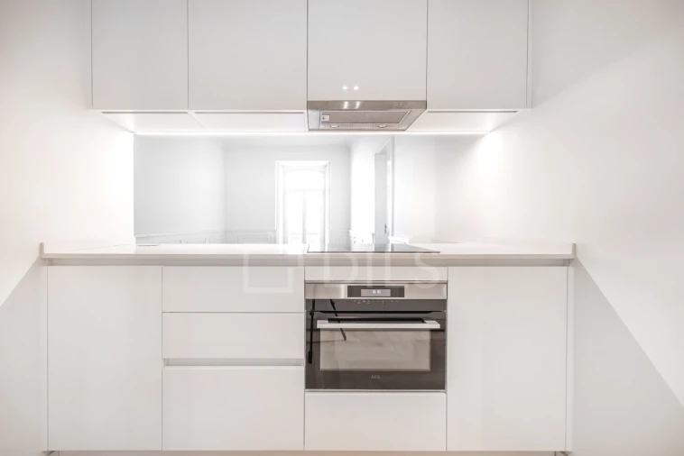 Apartamento T1 para Venda em Santa Maria Maior Foto 9