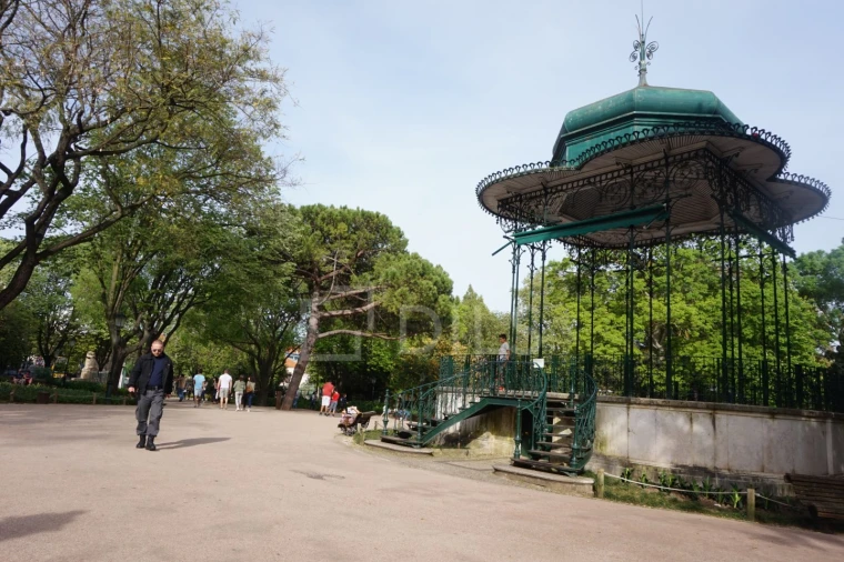Apartamento T1 para Venda em Misericórdia Foto 18