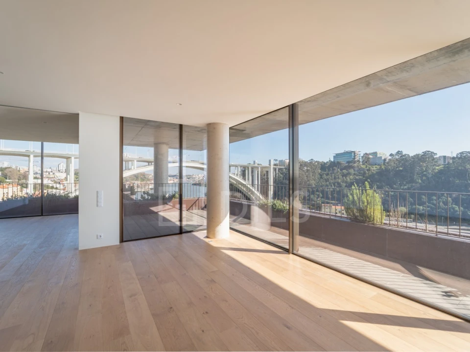 Apartamento T3 para Venda em Lordelo do Ouro e Massarelos Foto 33