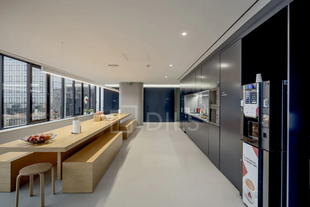 Escritório para Arrendamento em Campo de Ourique Foto 16