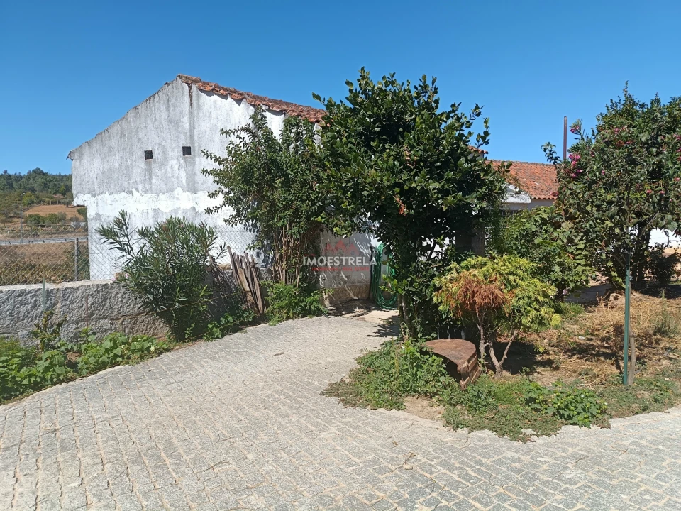 Moradia T5 para Venda em Freches e Torres Foto 3