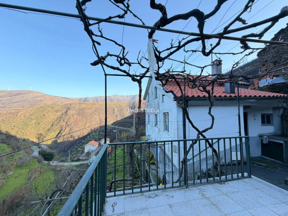 Moradia T4 para Venda em Vide e Cabeça Foto 1