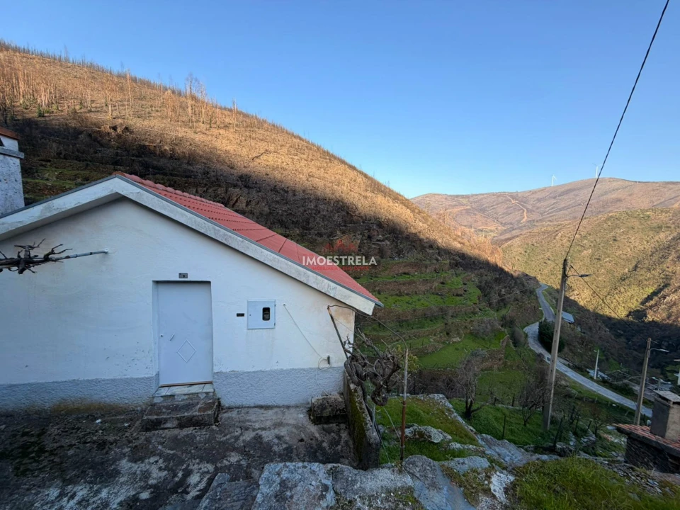 Moradia T4 para Venda em Vide e Cabeça Foto 2