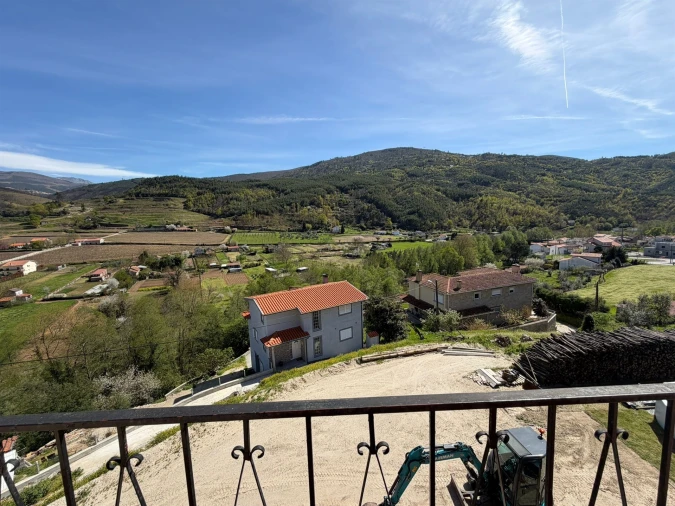 Moradia T3 para Venda em Sandomil Foto 3