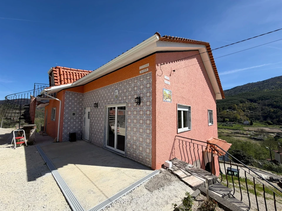 Moradia T3 para Venda em Sandomil Foto 1