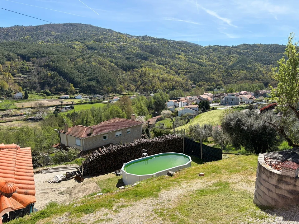 Moradia T3 para Venda em Sandomil Foto 2