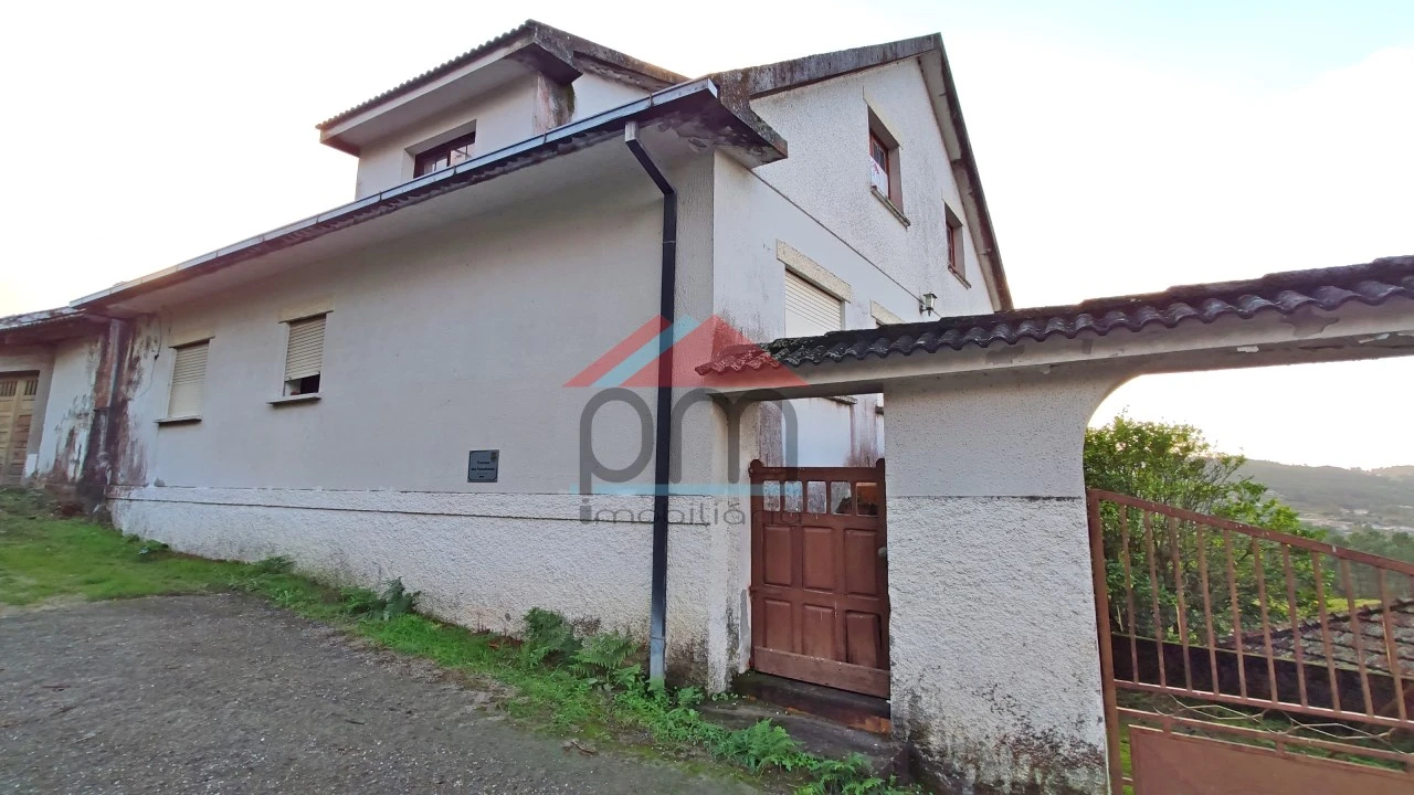 Moradia T5 para Venda em Podame Foto 2