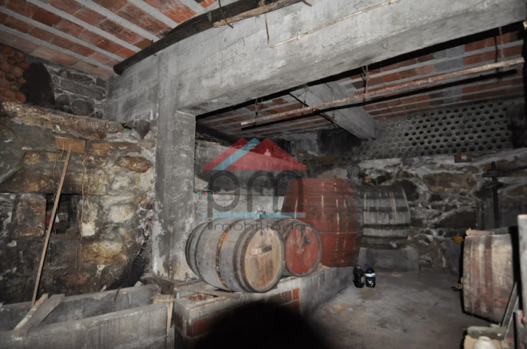 Moradia T5 para Venda em Podame Foto 24