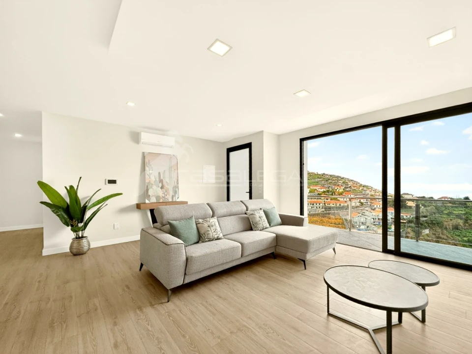 Moradia T3 para Venda em Ribeira Brava Foto 5