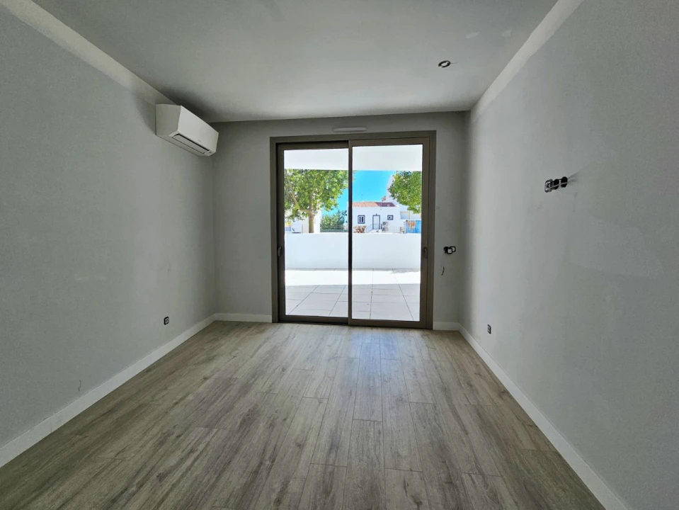 Apartamento T2 para Venda em Conceição e Cabanas de Tavira Foto 11